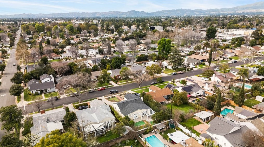 7014 Shoshone Ave, Van Nuys CA  91406-3528 exterior