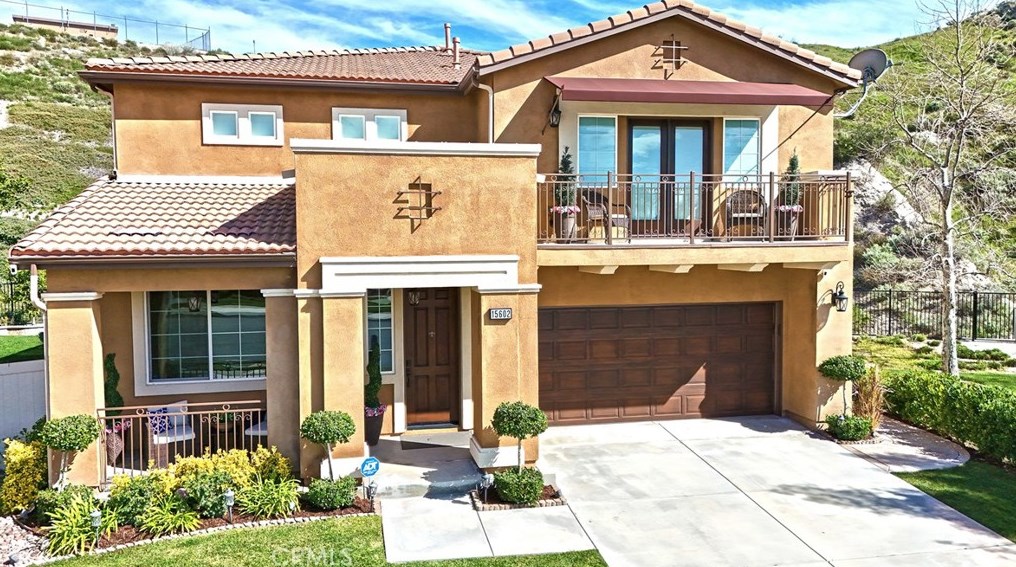 15602 Nahin Ln, Santa Clarita, CA 91387-1408