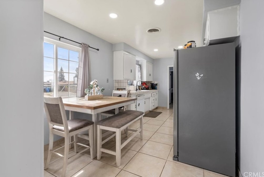 4501 Kevin Dr, Bakersfield CA 93308 exterior