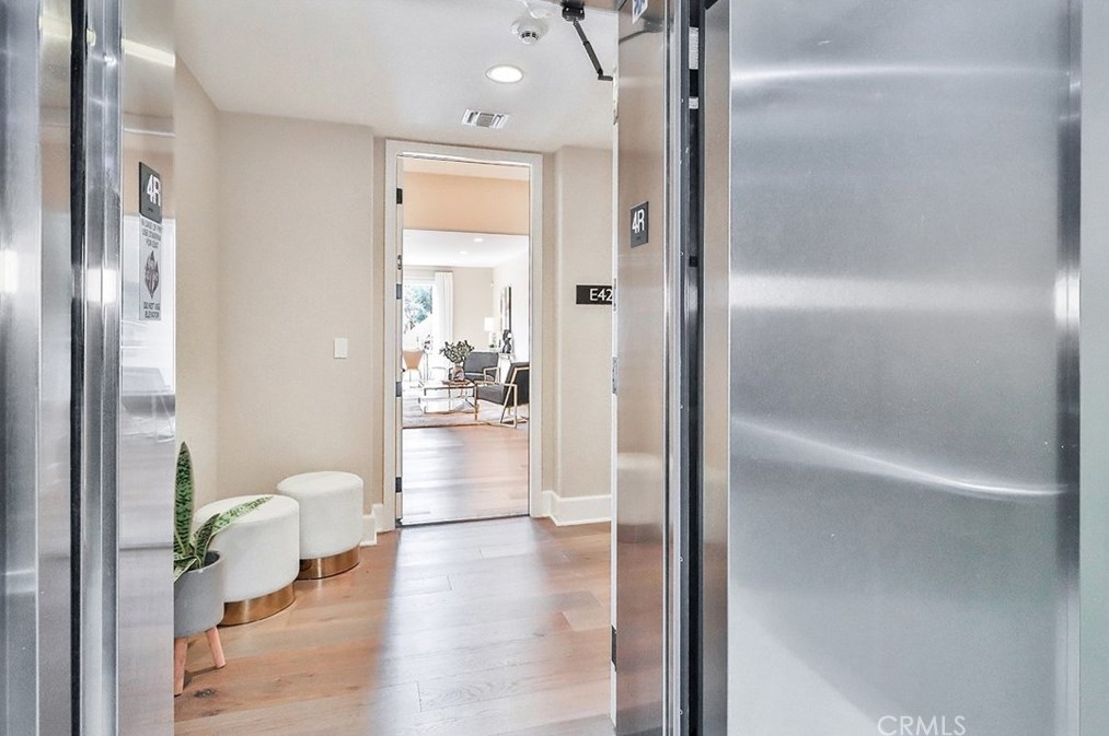 23500 Park Sorrento #e42, Calabasas, CA 91302