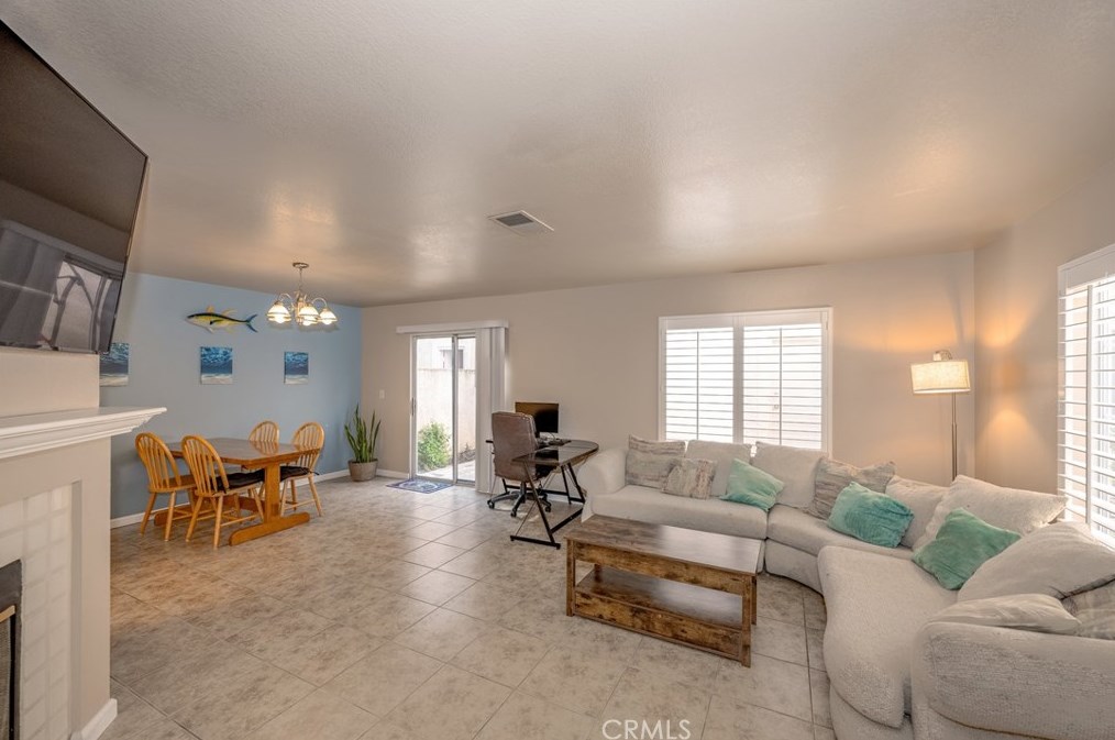 25224 Steinbeck Ave #c, Santa Clarita, CA 91381