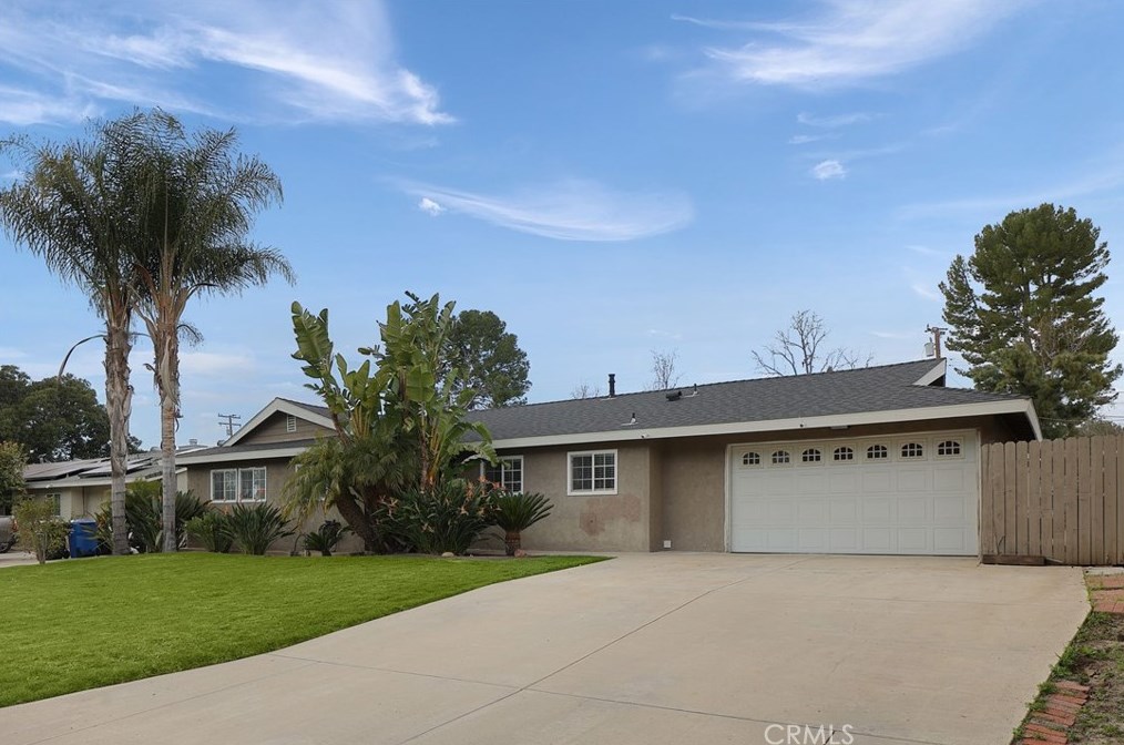 624 Calle Tulipan, Thousand Oaks CA  91360-4747 exterior