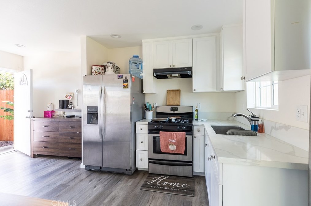 10419 Lou Dillon Ave, Los Angeles CA  90002-3751 exterior