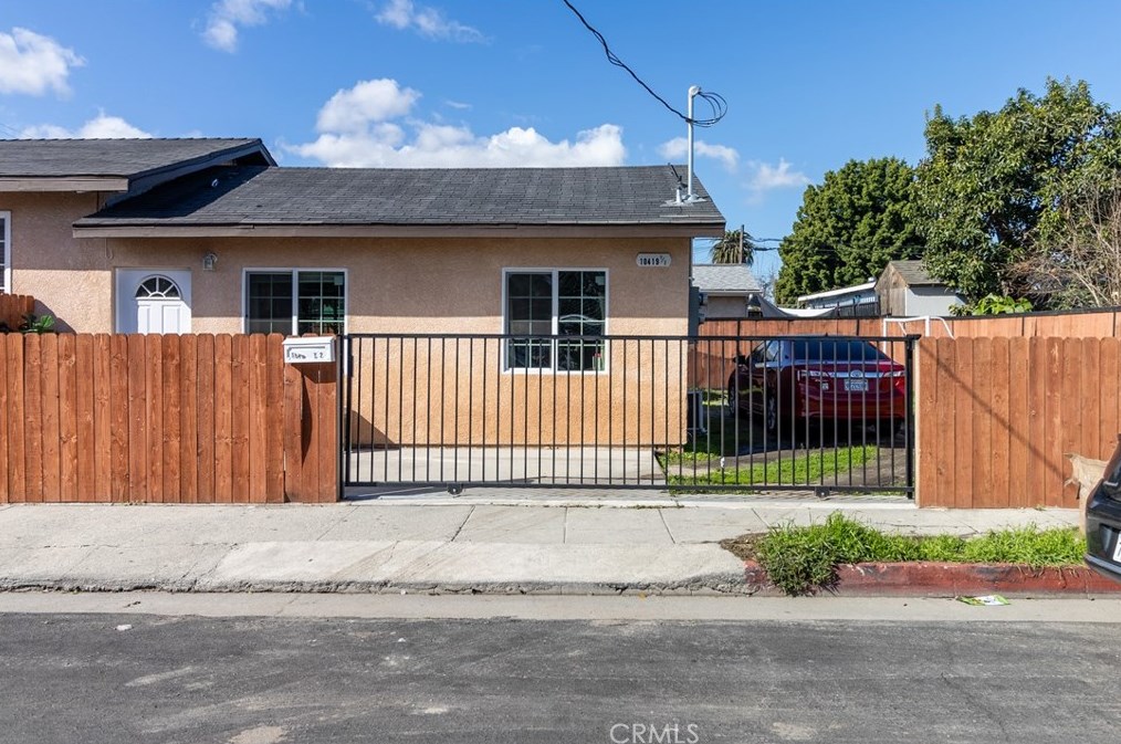 10419 Lou Dillon Ave, Los Angeles CA  90002-3751 exterior