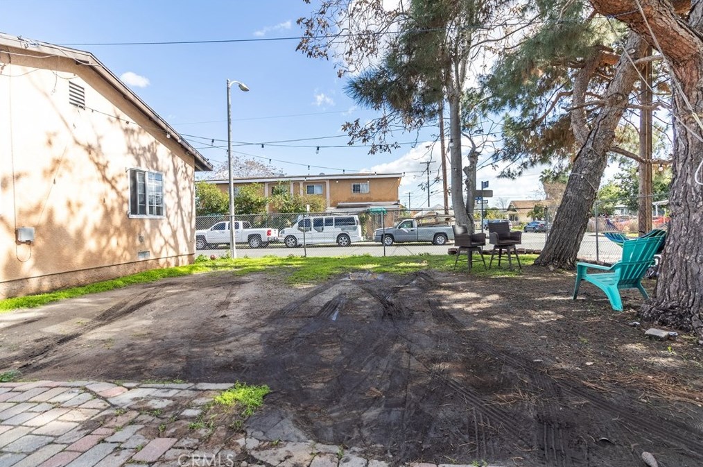 10419 Lou Dillon Ave, Los Angeles CA  90002-3751 exterior