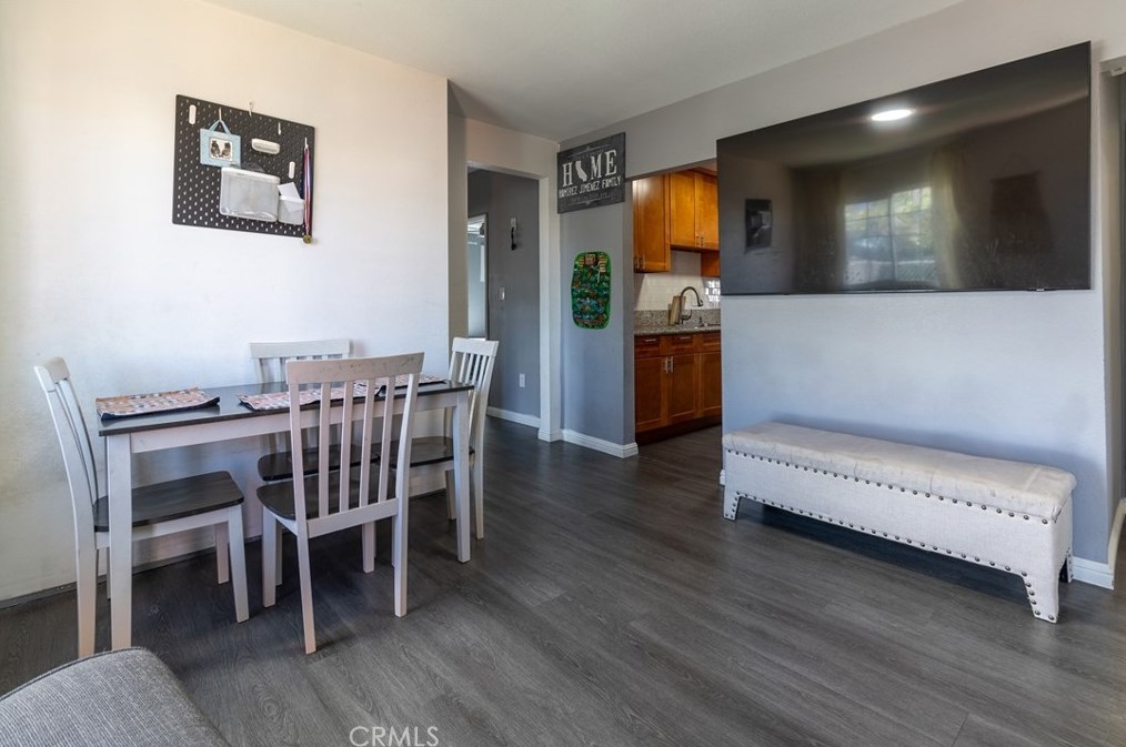 10419 Lou Dillon Ave, Los Angeles CA  90002-3751 exterior