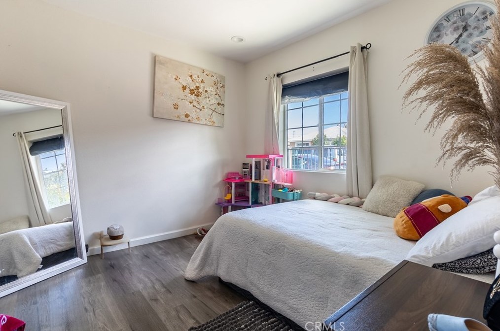 10419 Lou Dillon Ave, Los Angeles CA  90002-3751 exterior