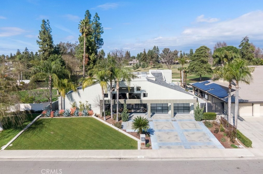 7704 Calle Cerca, Bakersfield, CA 93309-7133