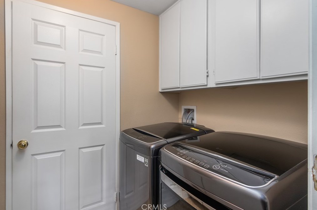 18027 Valerio St, Los Angeles CA  91335-3251 exterior