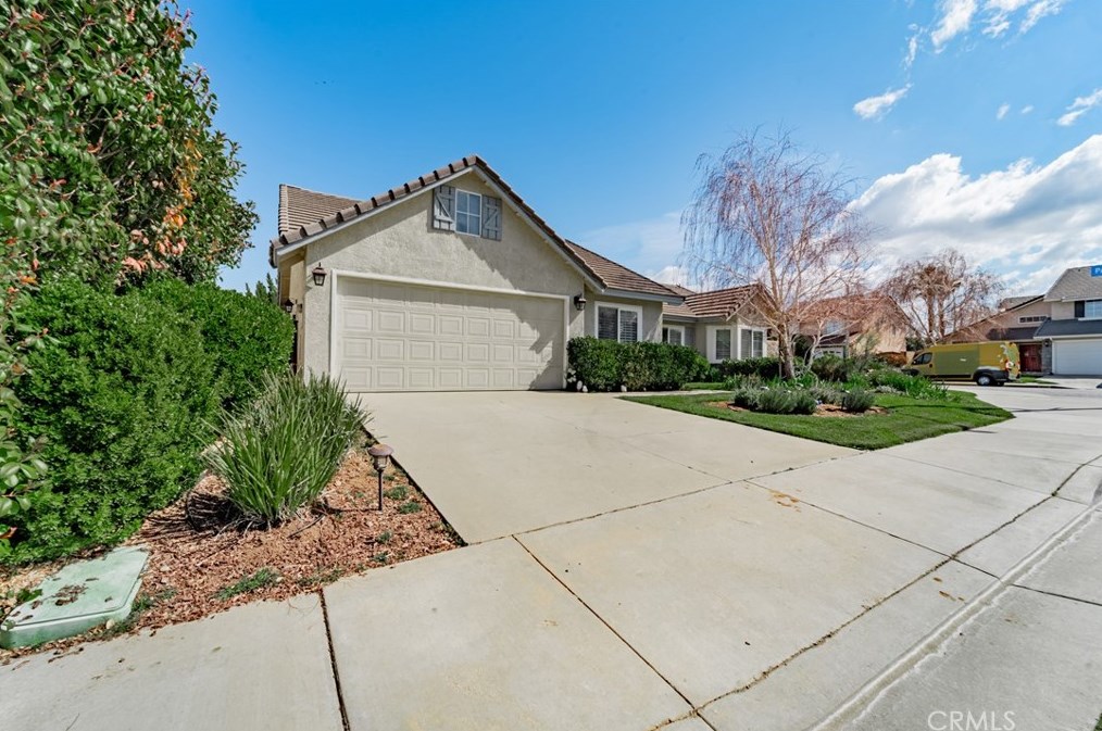 39420 Avignon Ln, Palmdale, CA 93551-1065