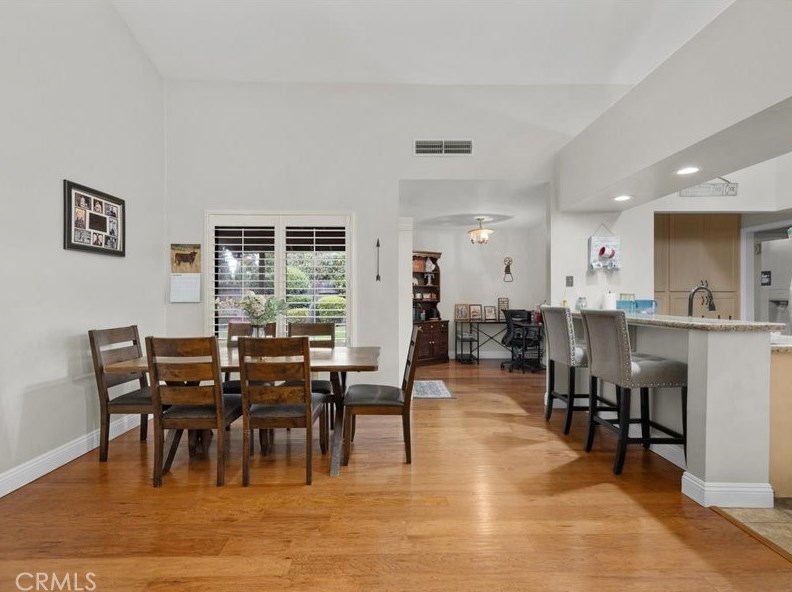 3121 Victoria Way, Bakersfield CA  93309-5371 exterior