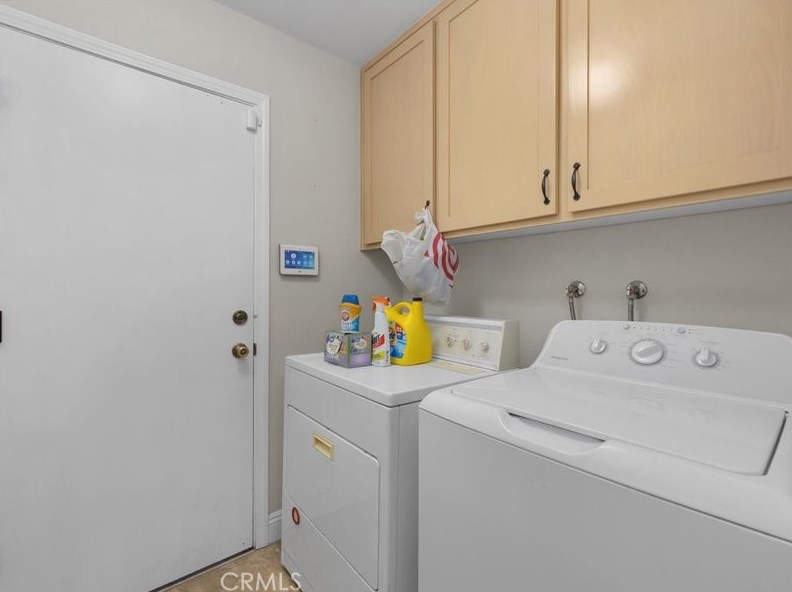 3121 Victoria Way, Bakersfield CA  93309-5371 exterior