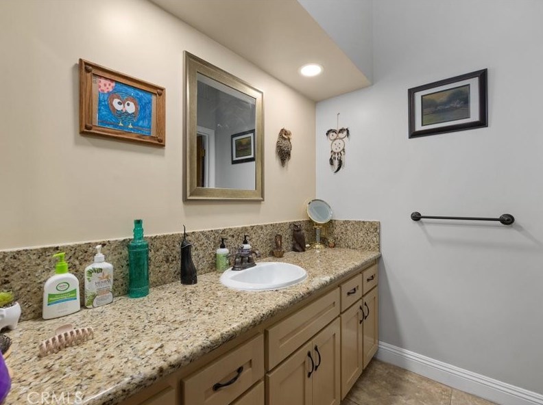 3121 Victoria Way, Bakersfield CA  93309-5371 exterior