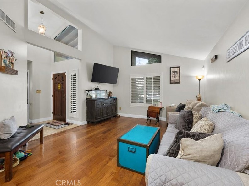 3121 Victoria Way, Bakersfield CA  93309-5371 exterior