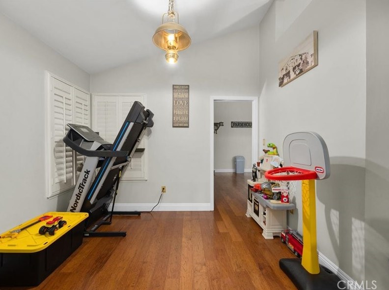 3121 Victoria Way, Bakersfield CA  93309-5371 exterior