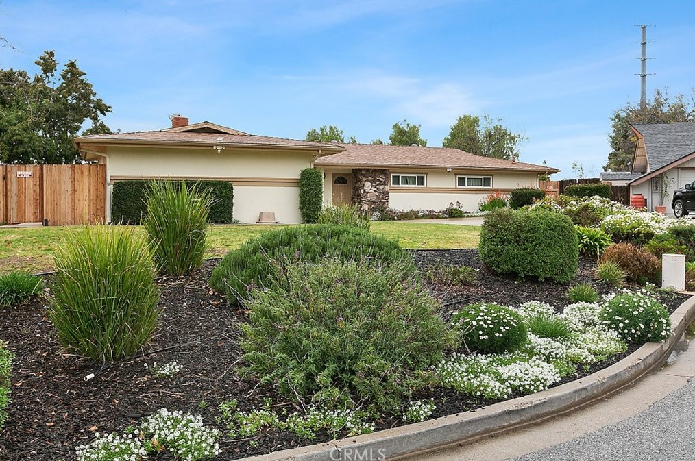 1975 Meadow View Ct, Thousand Oaks, CA 91362-1850
