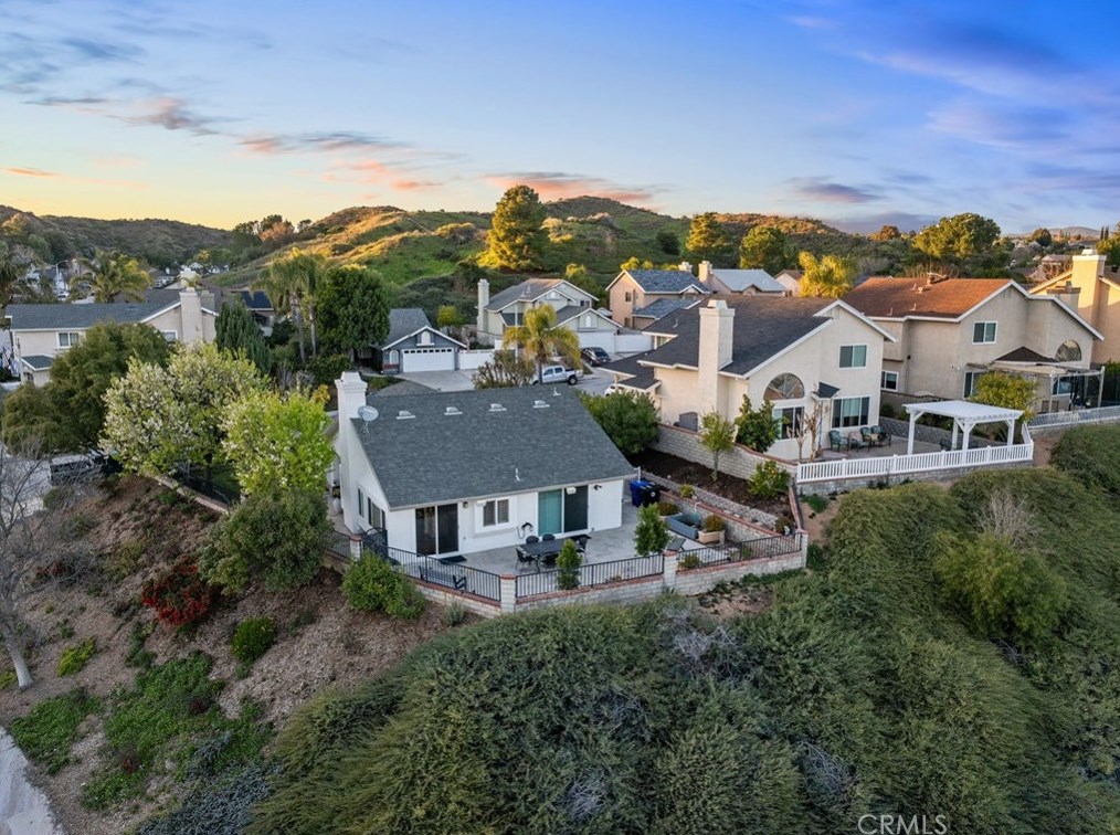 28506 Sugar Pine Way, Santa Clarita, CA 91390-4121