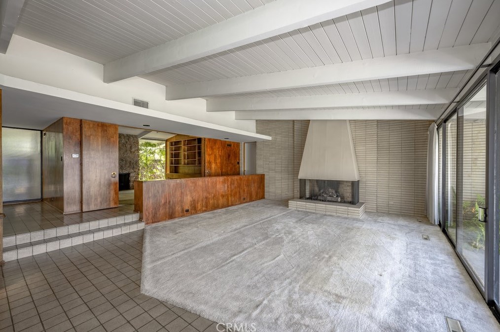 3701 Crownridge Dr, Van Nuys, CA 91403-4820