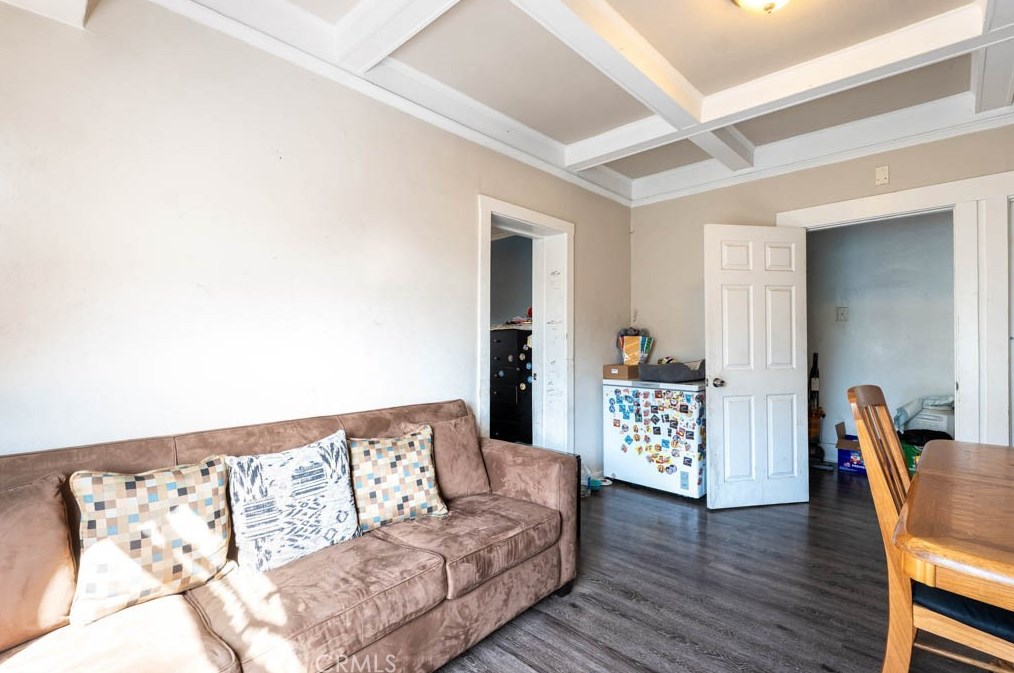 322 52nd St, Los Angeles CA  90011-4513 exterior