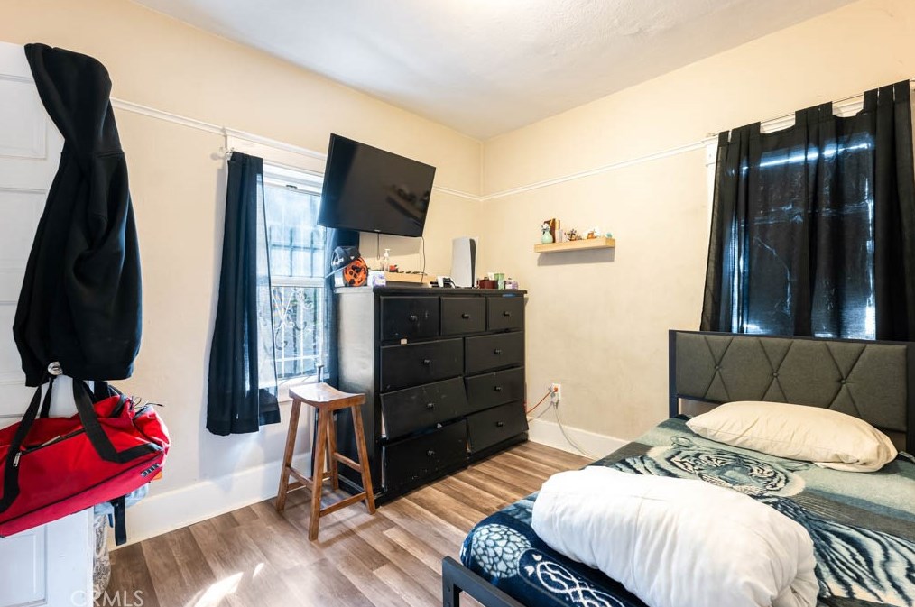 322 52nd St, Los Angeles CA  90011-4513 exterior