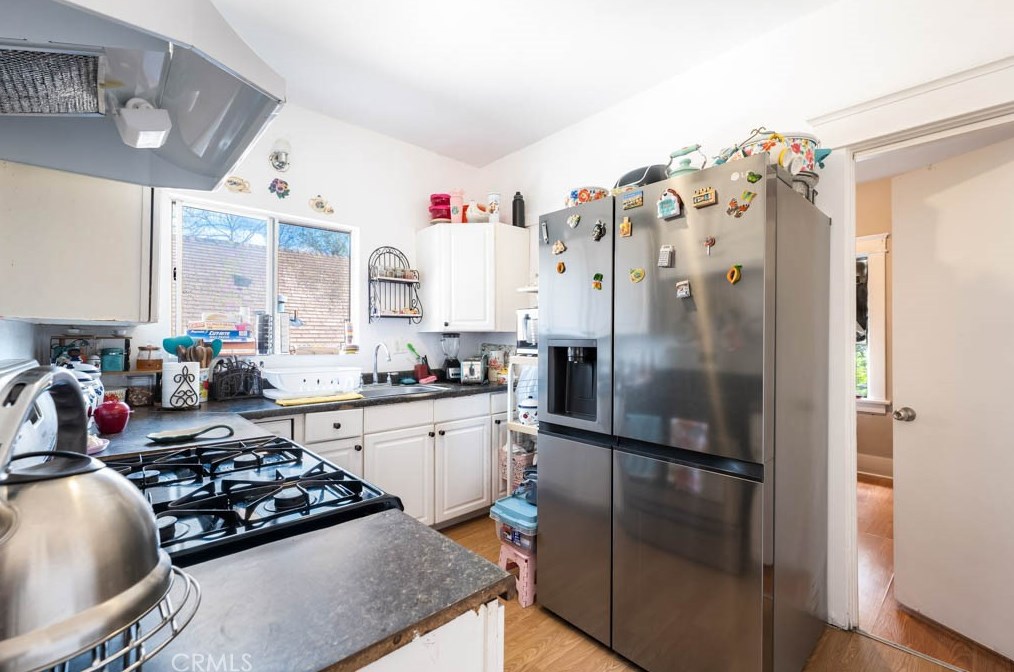 322 52nd St, Los Angeles CA  90011-4513 exterior