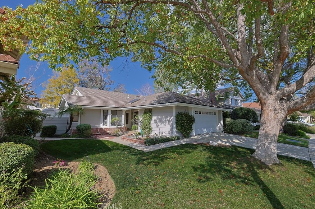 23645 Mesa Ct, Santa Clarita, CA 91355-2137