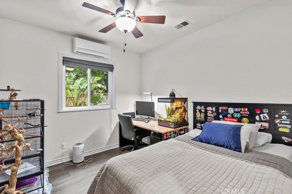 29859 Cashmere Pl, Santa Clarita CA  91384-4545 exterior