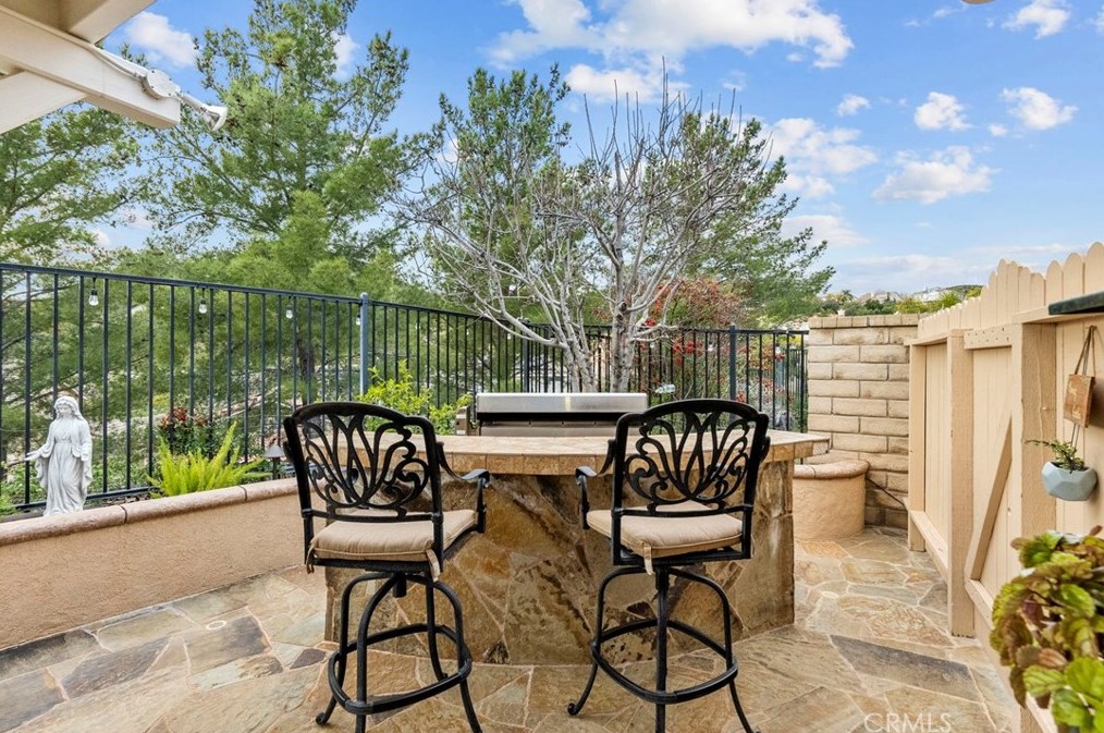 29859 Cashmere Pl, Santa Clarita CA  91384-4545 exterior