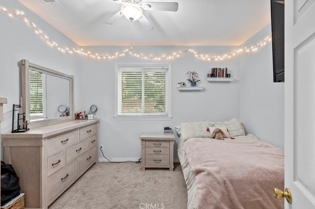 29859 Cashmere Pl, Santa Clarita CA  91384-4545 exterior