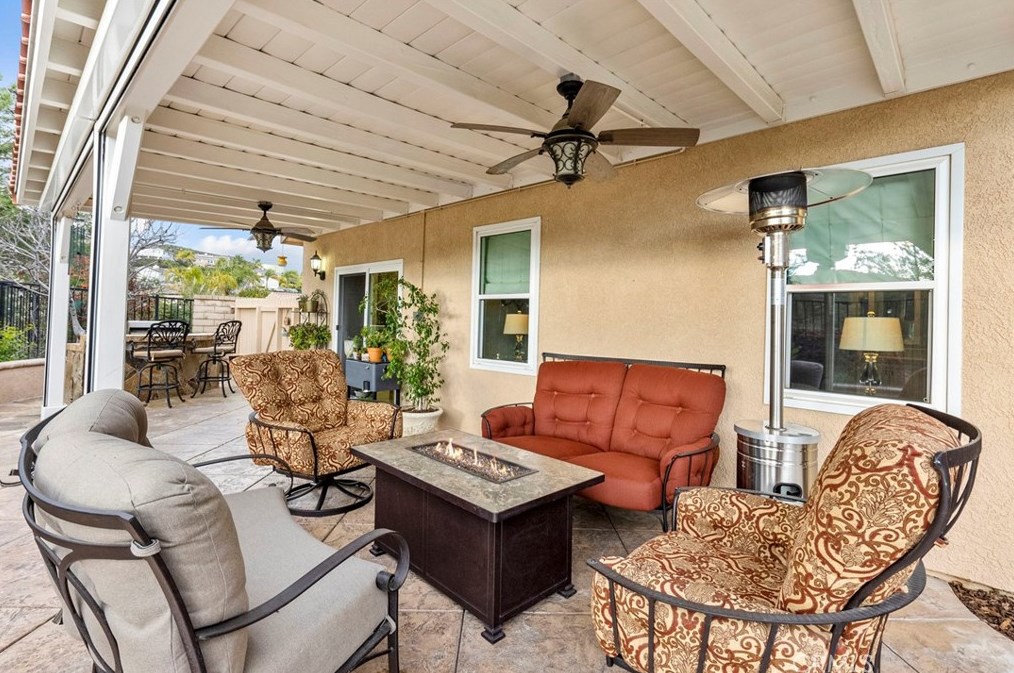 29859 Cashmere Pl, Santa Clarita CA  91384-4545 exterior