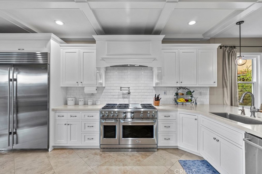 29859 Cashmere Pl, Santa Clarita CA  91384-4545 exterior