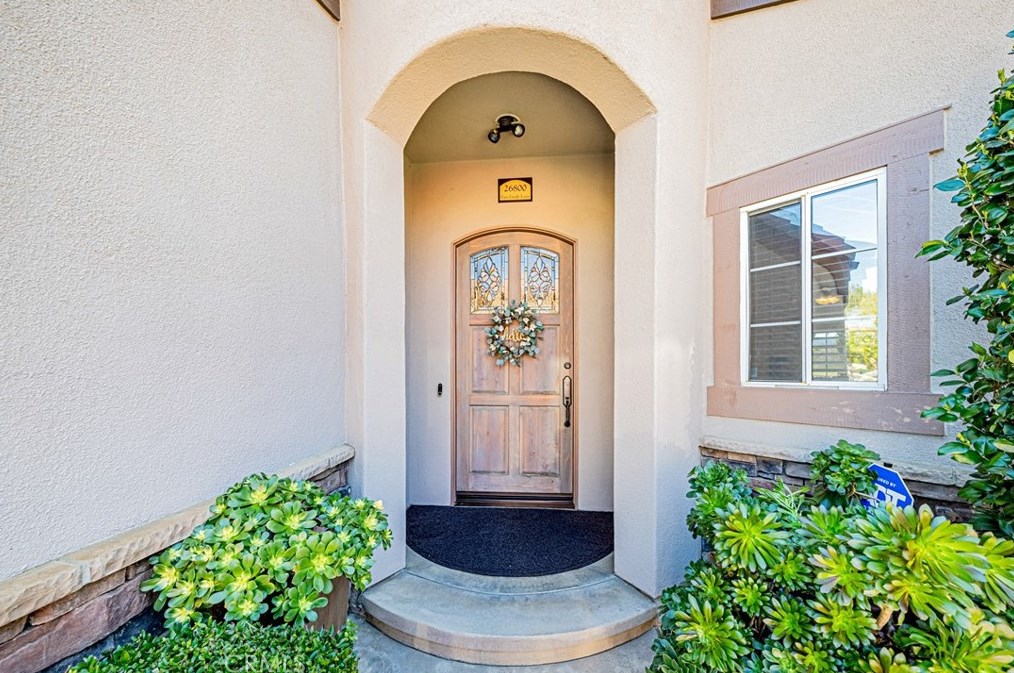 26800 Van Gogh Ln, Santa Clarita, CA 91355