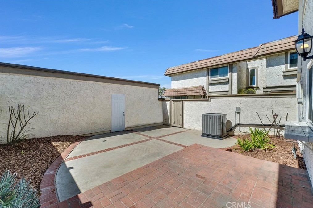 13966 Hammon Pl, Westminster CA  92683-3456 exterior