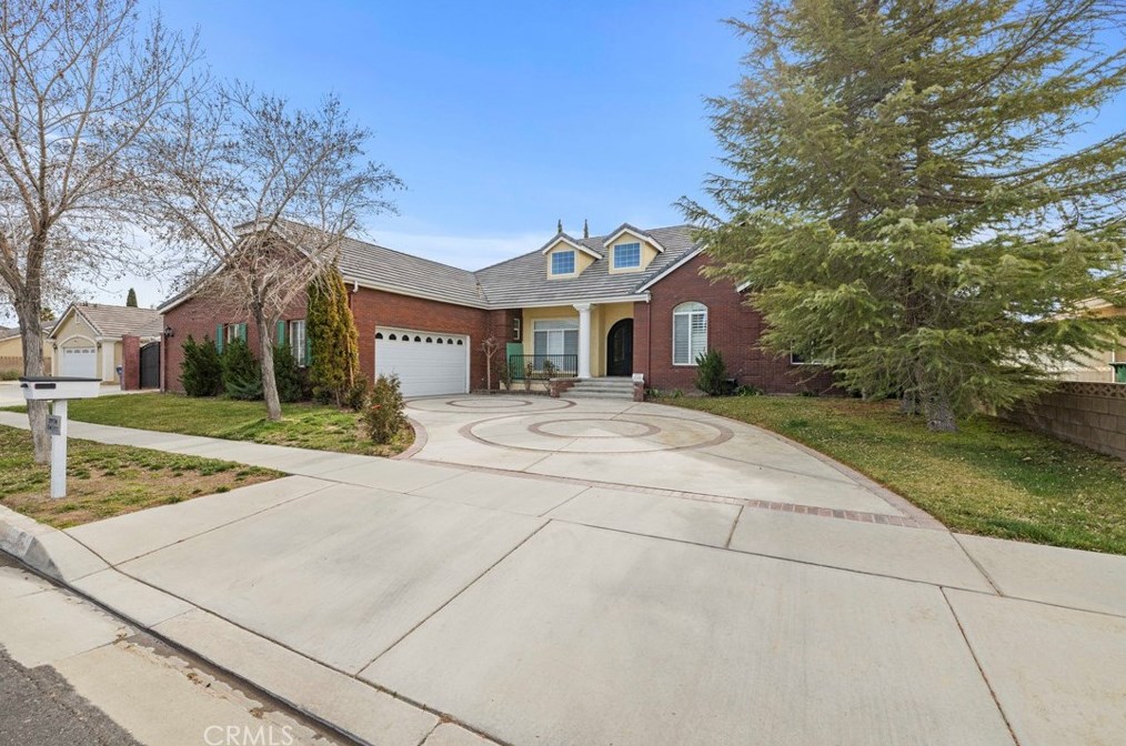 39754 Golfers Dr, Palmdale, CA 93551-2946