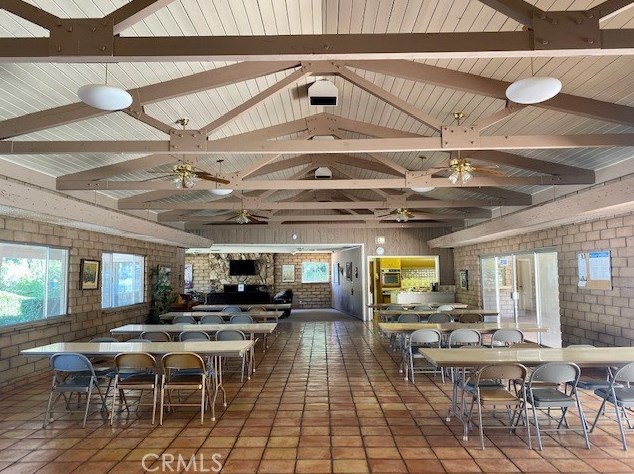 11401 Topanga Canyon Blvd, Chatsworth CA  91311-1096 exterior