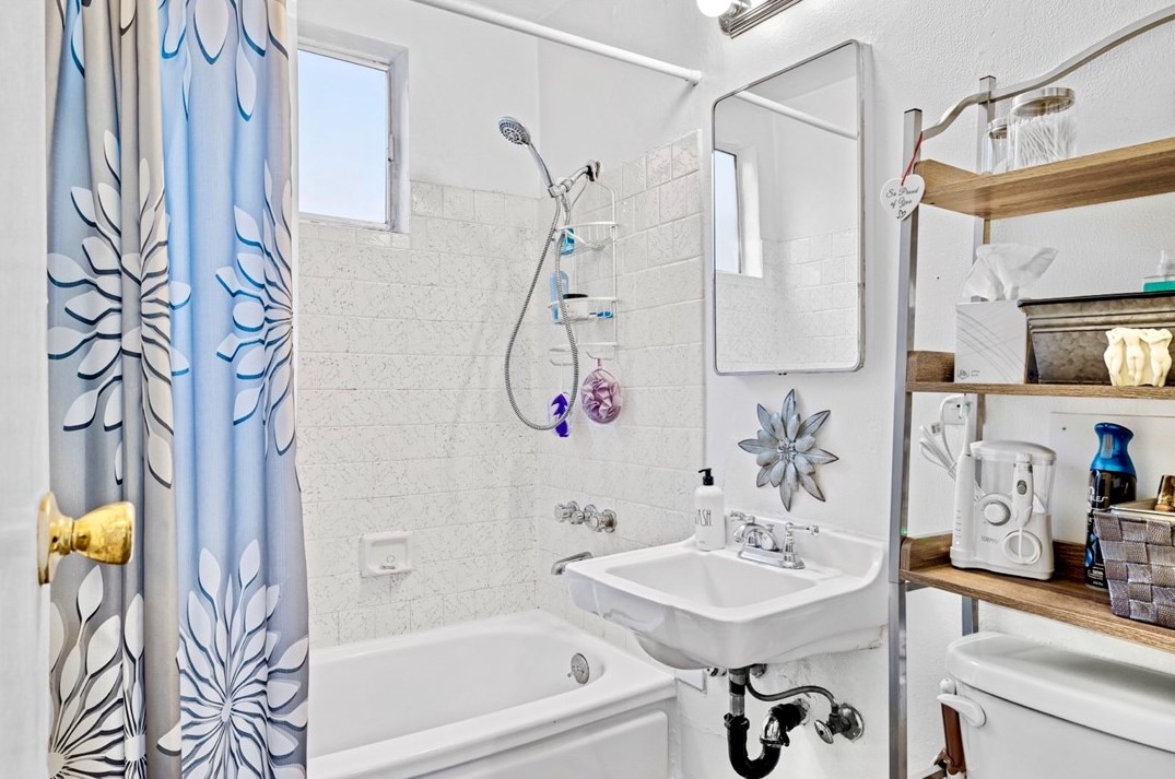 1516 Maple St, Glendale CA  91205-0023 exterior