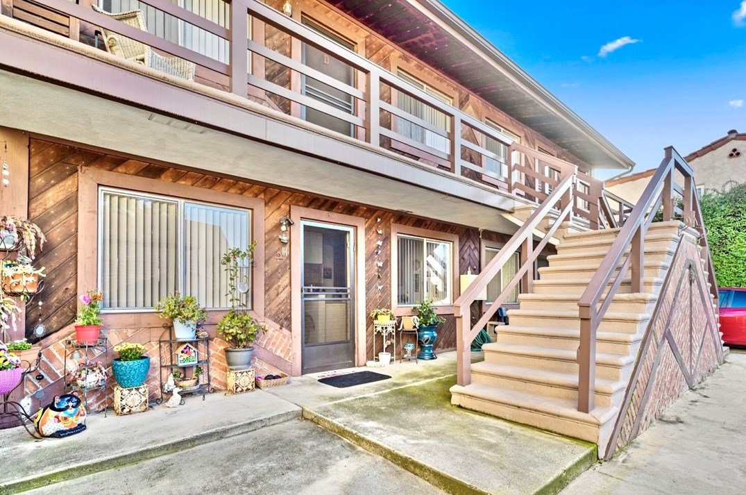 1516 Maple St, Glendale CA  91205-0023 exterior