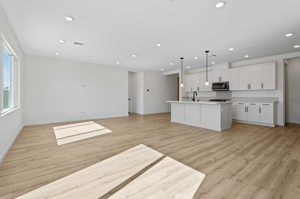 6212 Oldfield St, Lancaster, CA 93536-1436