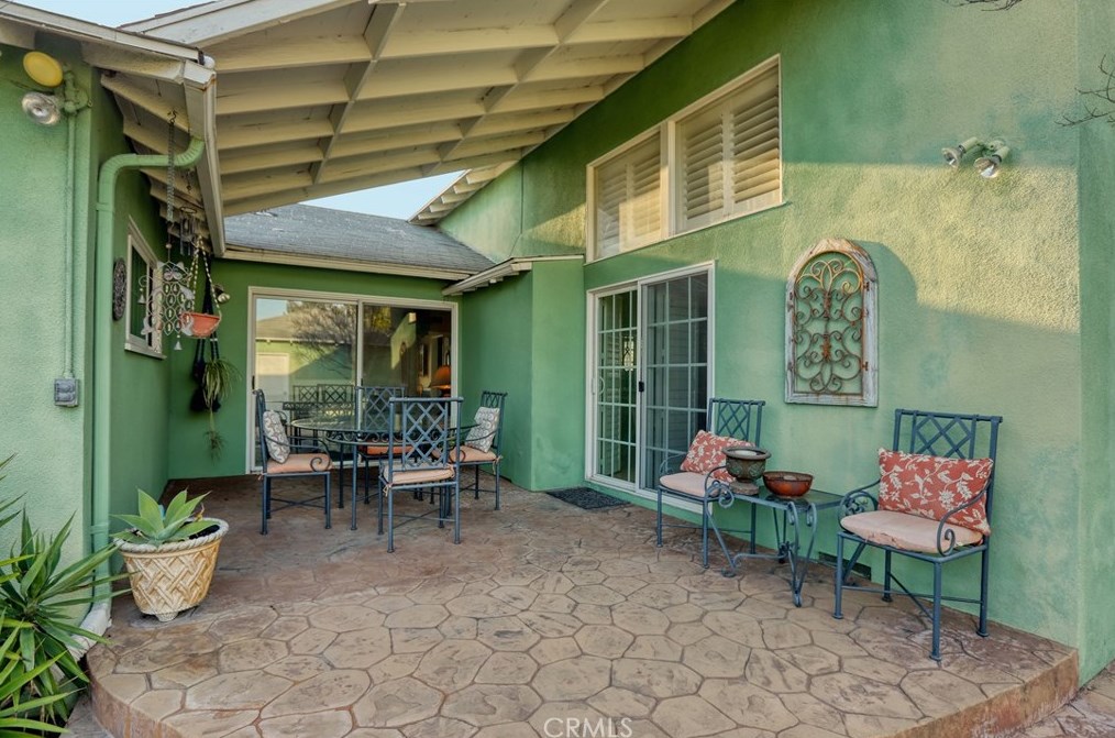 7640 Beeman Ave, North Hollywood CA  91605-2104 exterior