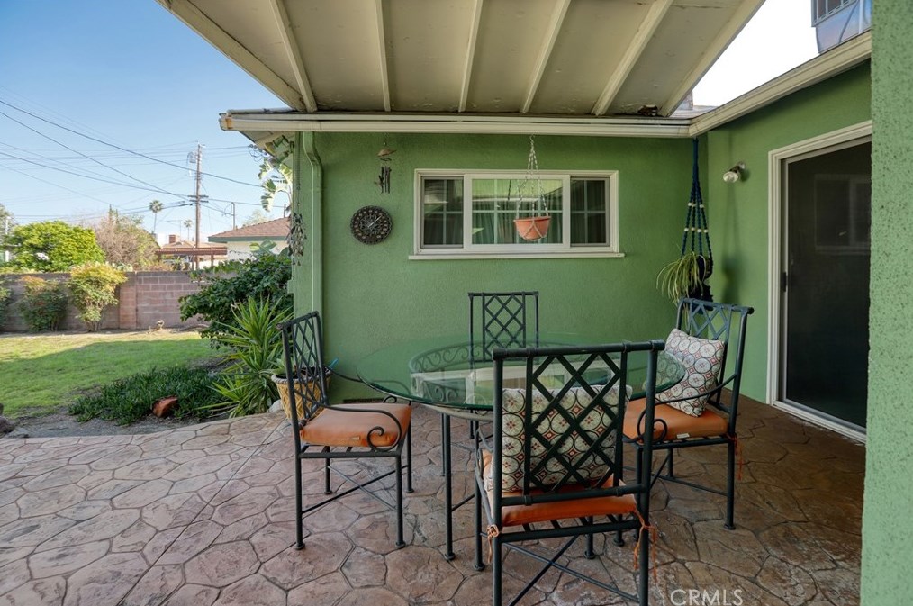 7640 Beeman Ave, North Hollywood CA  91605-2104 exterior