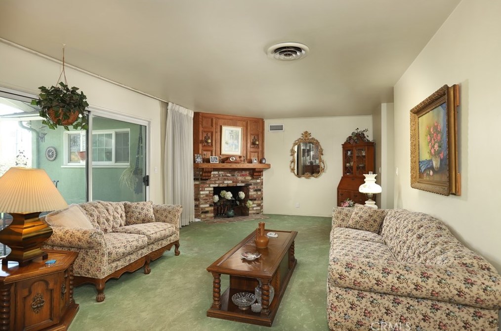 7640 Beeman Ave, North Hollywood CA  91605-2104 exterior