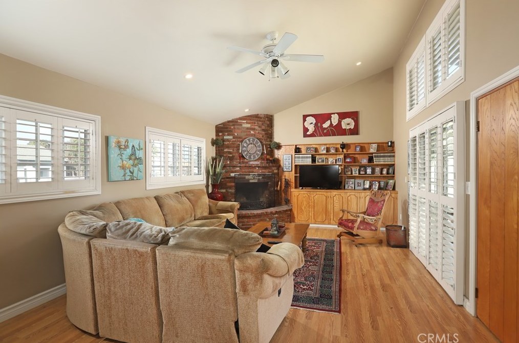 7640 Beeman Ave, North Hollywood CA  91605-2104 exterior