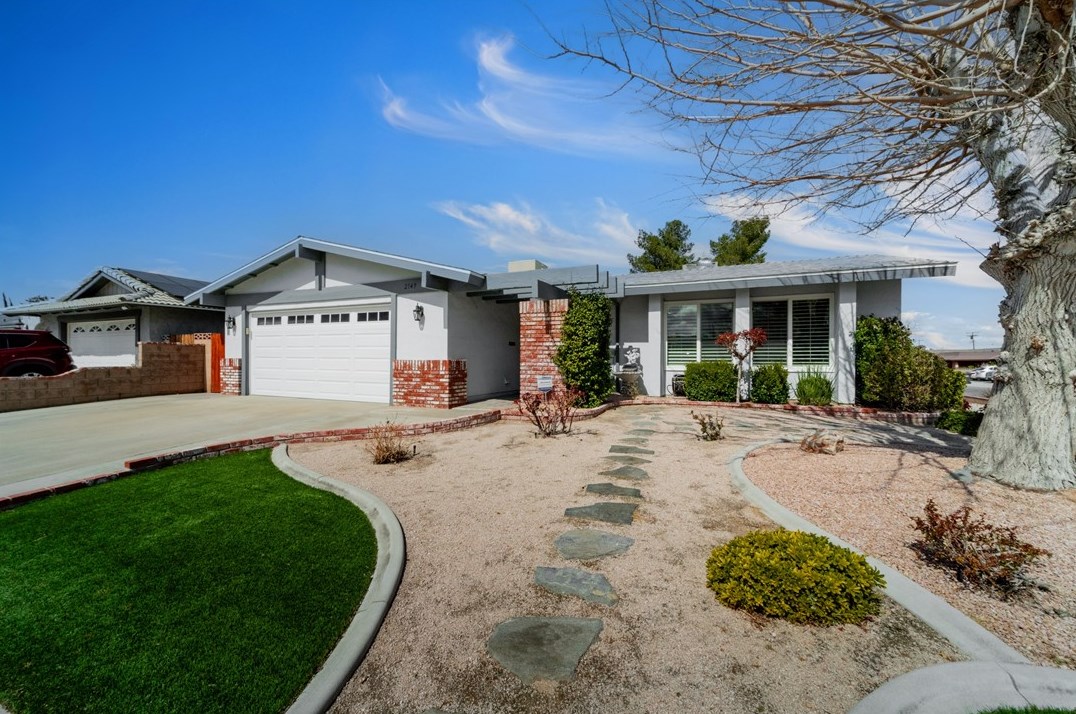 2549 E Ave R4, Palmdale, CA 93550