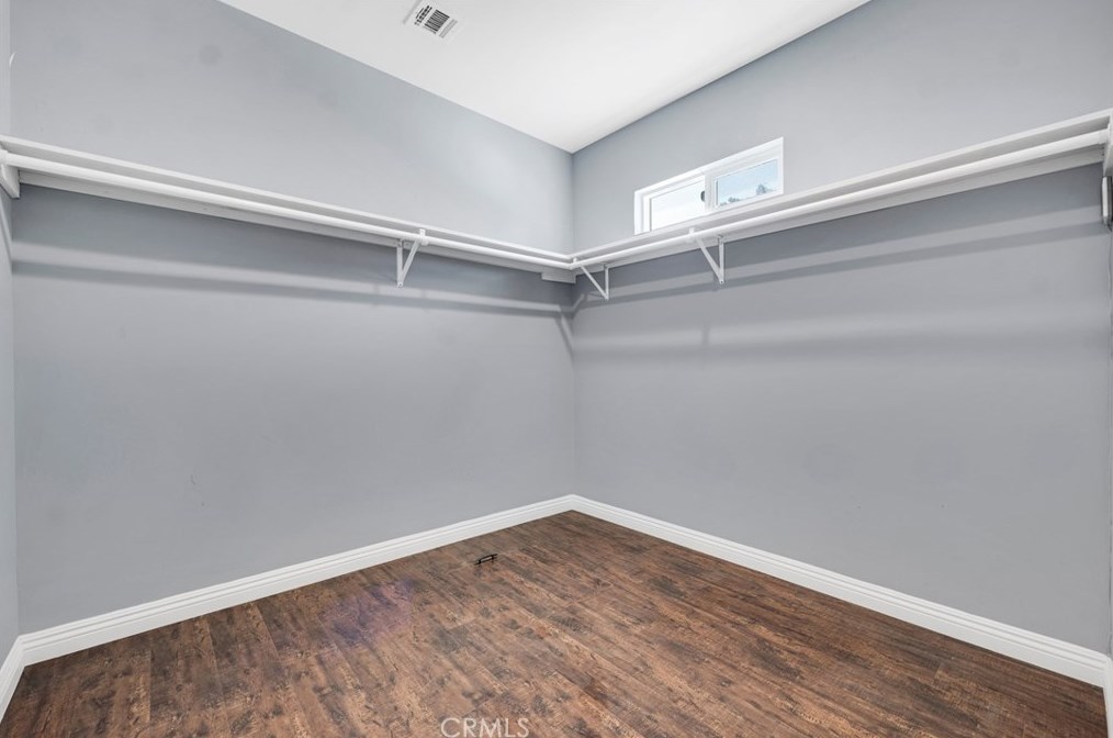 6137 Canby Ave, Los Angeles CA  91335-7007 exterior