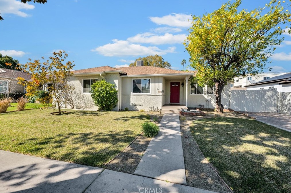 6137 Canby Ave, Los Angeles CA  91335-7007 exterior