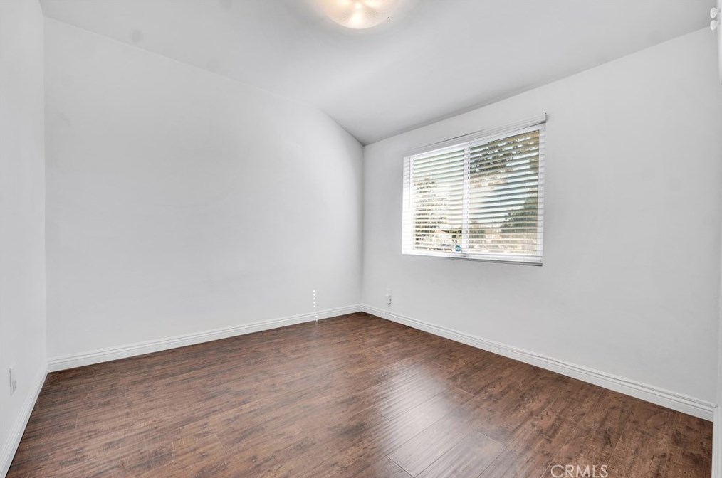 6137 Canby Ave, Los Angeles CA  91335-7007 exterior