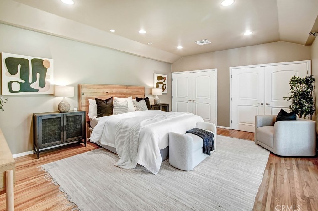 12712 Tiara St, North Hollywood CA  91607-1025 exterior