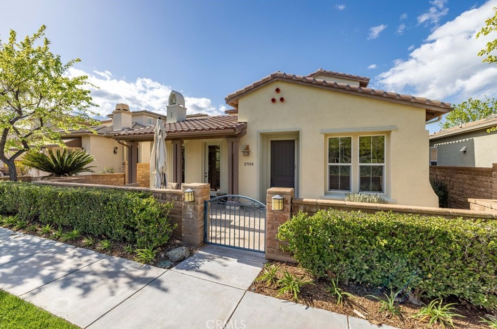 27988 Red Pine Ct, Santa Clarita, CA 91354