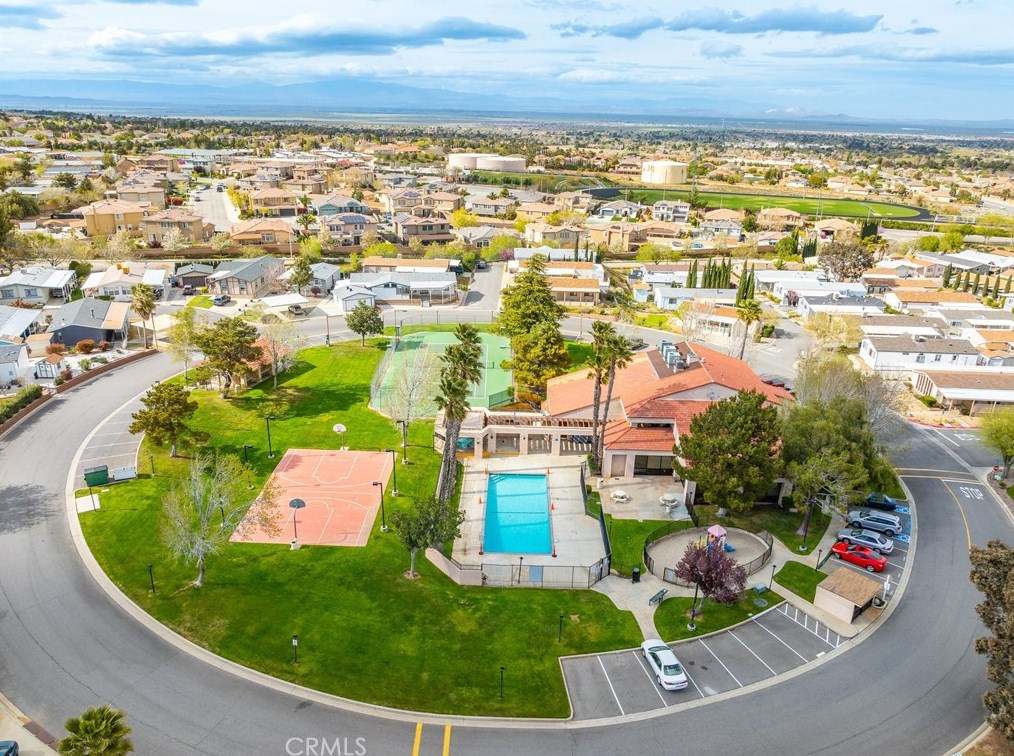 40701 Rancho Vista Blvd, Palmdale CA  93551-2703 exterior