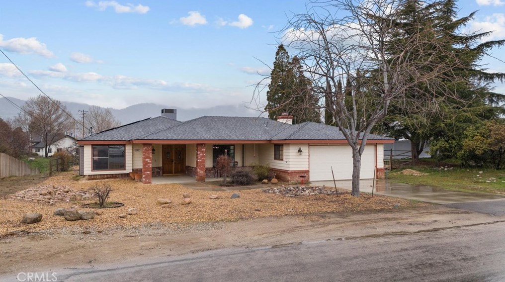 22651 Lake Dr, Tehachapi, CA 93561-8255